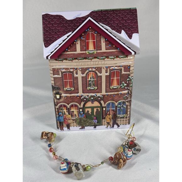 Harry London Town Hall Tin Christmas Village Holiday Winter Brick House/Garland - Picture 2 of 9